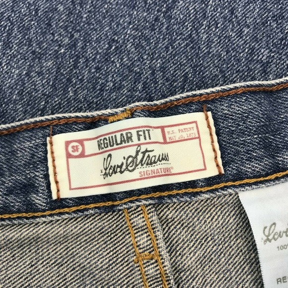 Levi's Men's Signature Regular Fit Straight Leg Jeans Size 40x30 100% Cotton Zip - Picture 4 of 6